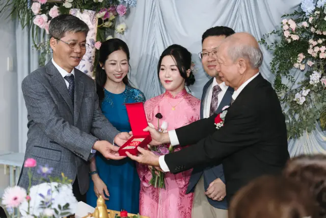 Ảnh 450 của Lễ 1