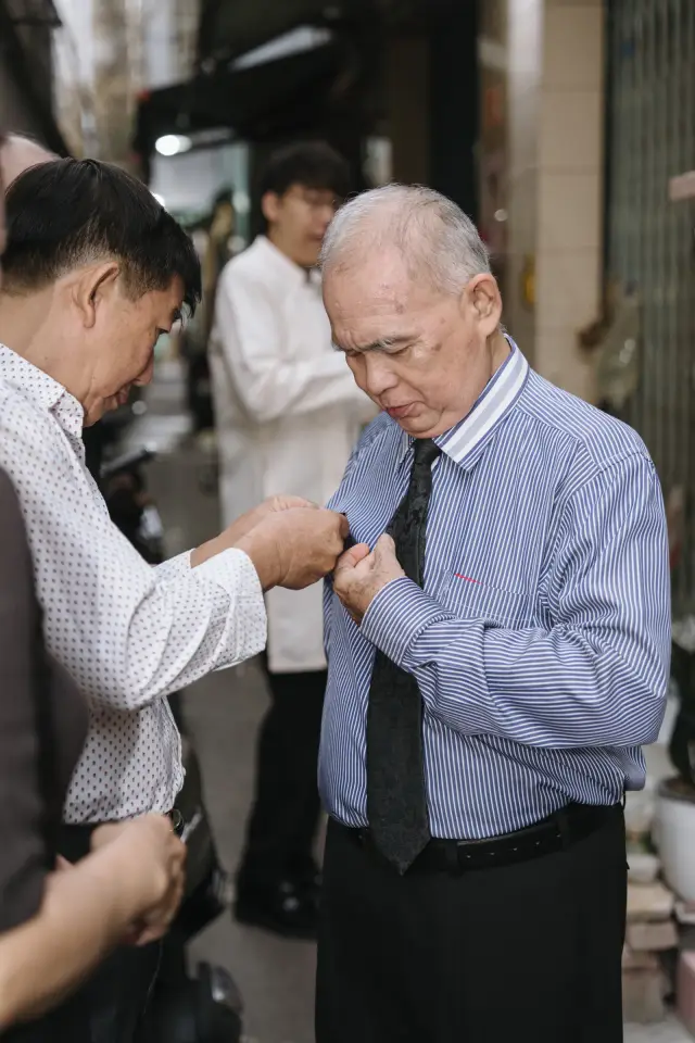 Ảnh 12 của Lễ 2