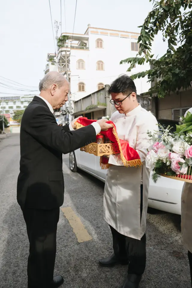 Ảnh 112 của Lễ 2