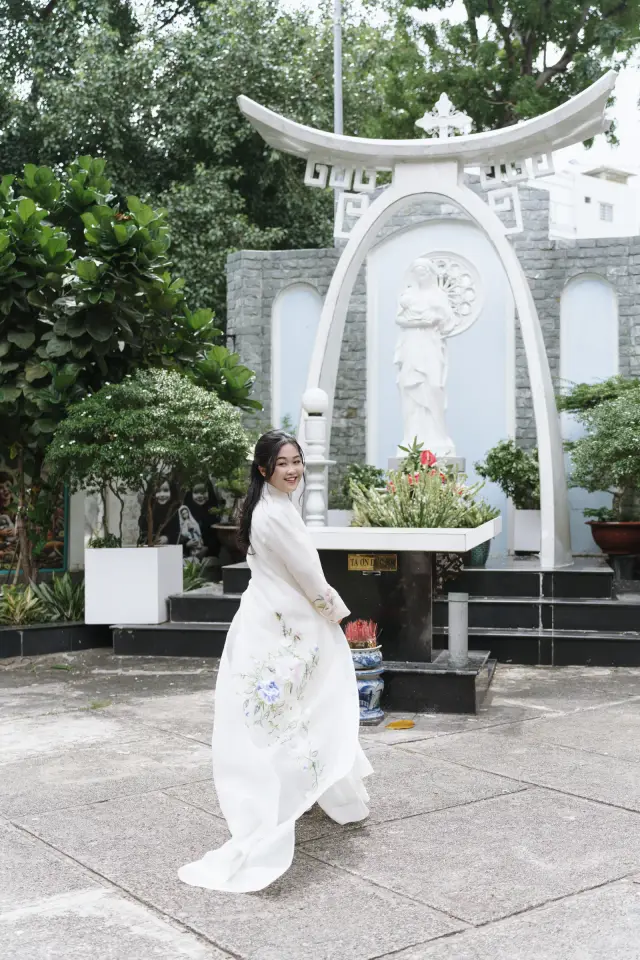 Ảnh 70 của Nhà Thờ 2