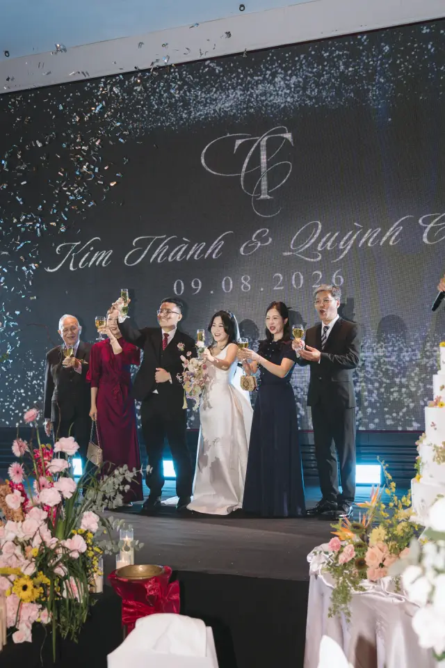 Ảnh 421 của Tiệc 1