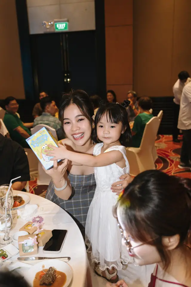 Ảnh 562 của Tiệc 1