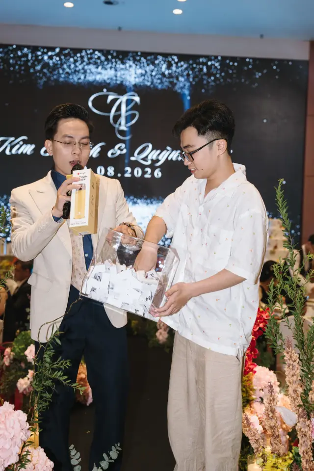 Ảnh 584 của Tiệc 1