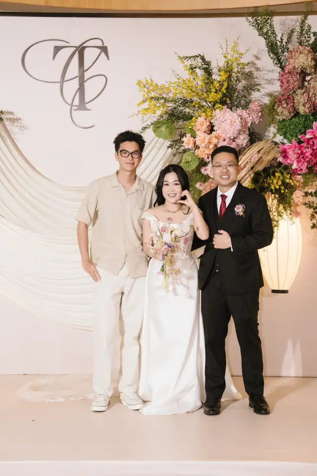 Ảnh 237 của Tiệc 2