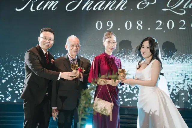 Ảnh 328 của Tiệc 2