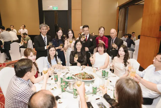 Ảnh 355 của Tiệc 2